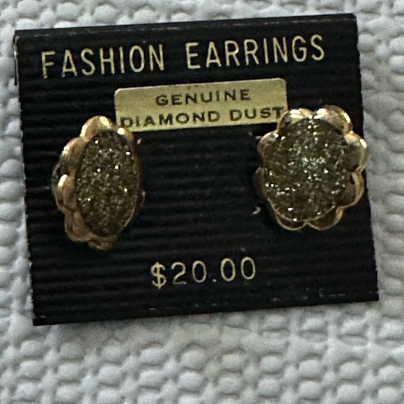 Gold Tone Stud Earrings - Picture 3 of 3